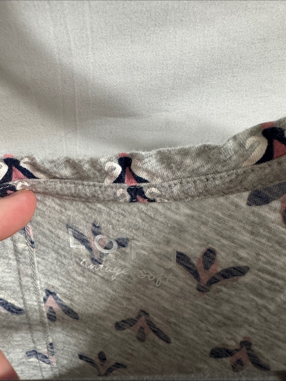 LOF Gray Short Sleeve Tee with Navy and Pink Motif - Picture 2 of 3